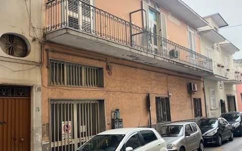 Ampio Trilocale con giardino e posto auto