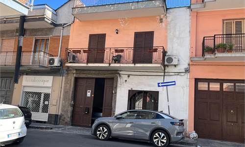 Fabbricato indipendente  composto di 2 Appartamenti viale Dei Martiri Poggiomarino